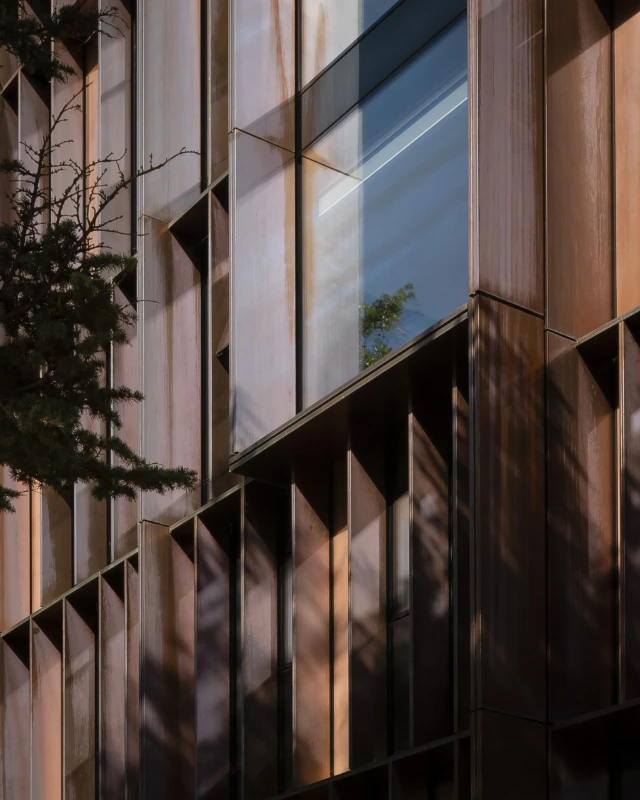 beecroft_building_cascading_view_multileveled_copper_wall_by_nordic_copper_singular_window8-scaled