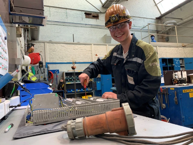 Daan portrait at work