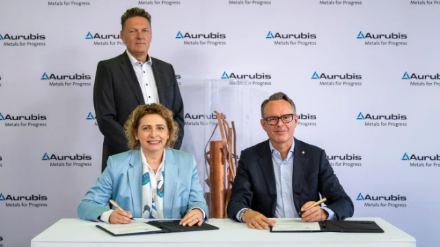 Unterzeichnung der Vereinbarung über das Investitionsdarlehen zwischen Aurubis und der Europäischen Investitionsbank (EIB). 